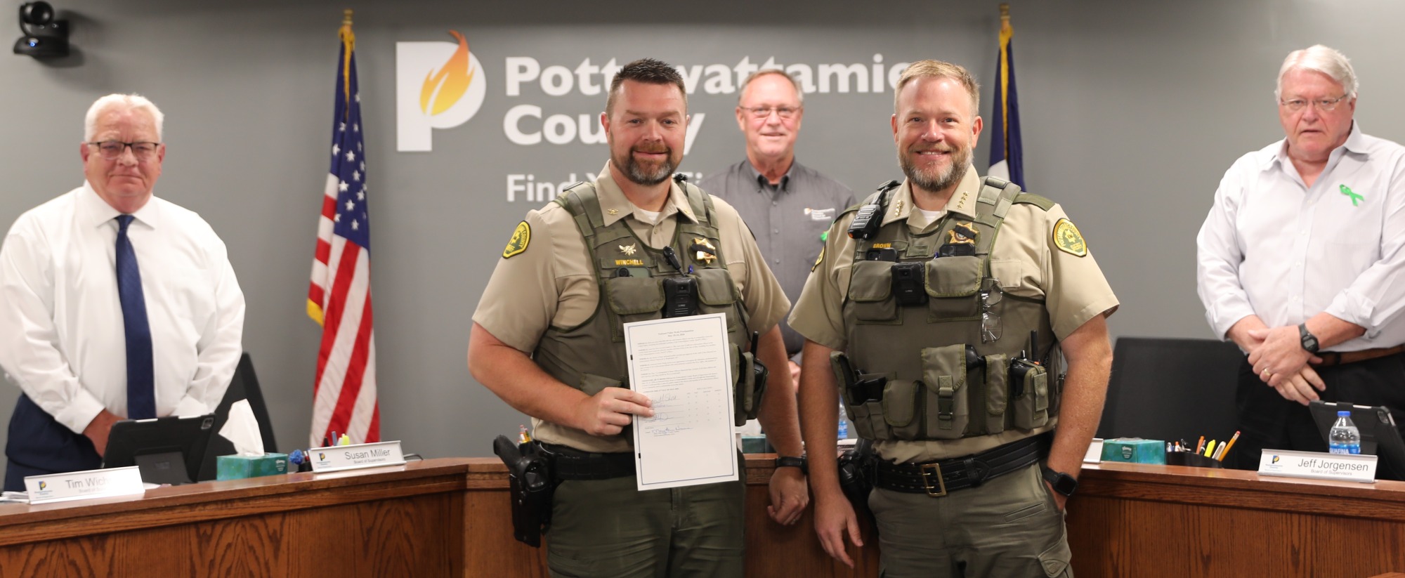 Sheriffs Office and Board of Supervisors with Police Week proclamation